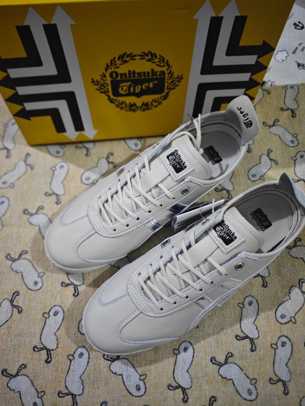 Onitsuka Tiger Mexico 66 Beige/Silver Sneakers